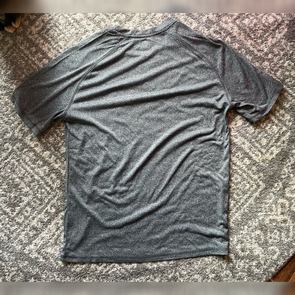 Colorado Avalanche Activewear T-Shirt - Picture 2 of 2